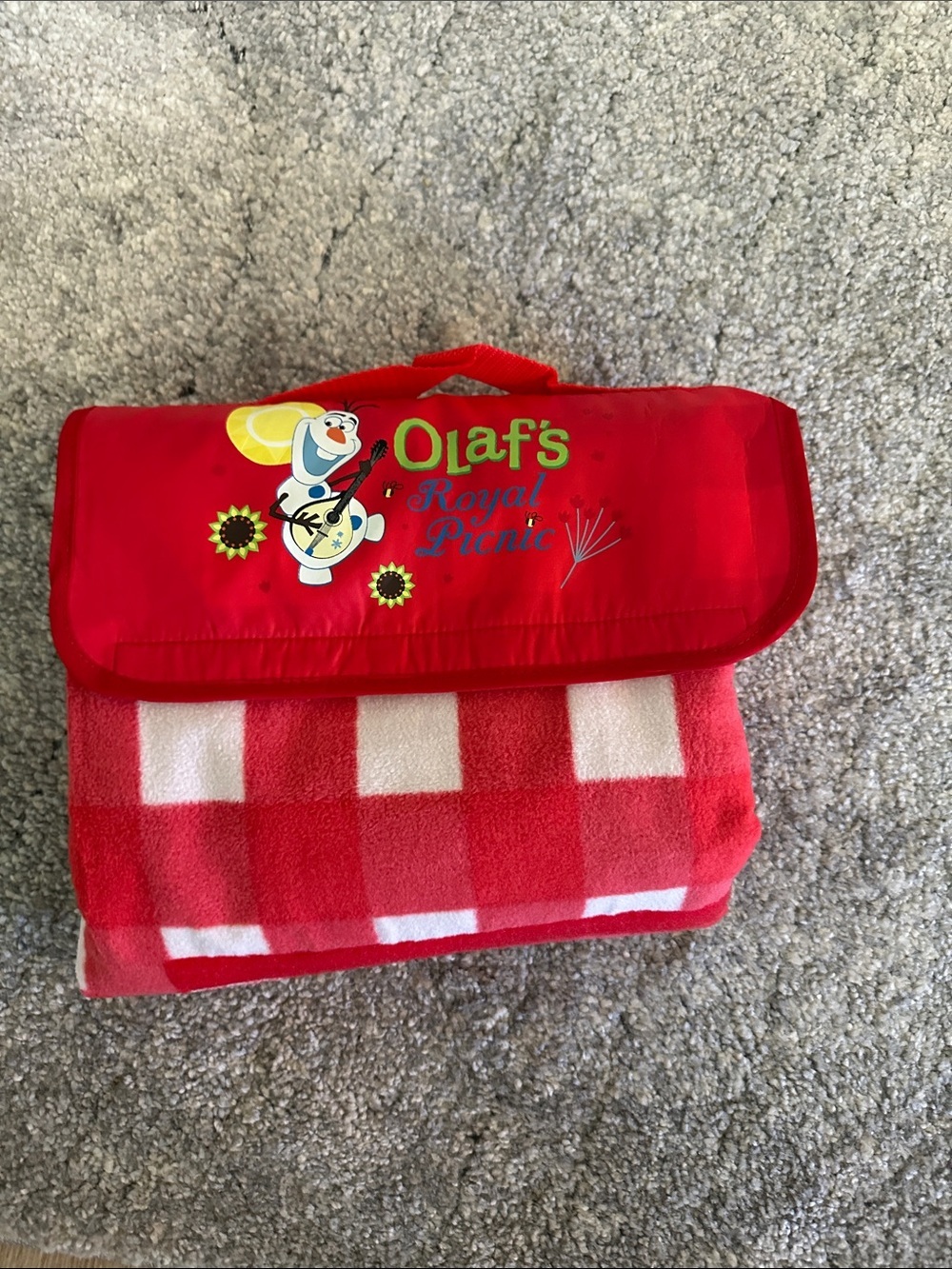 Disney Cruise Line Olaf Royal  Picnic Blanket NWOT